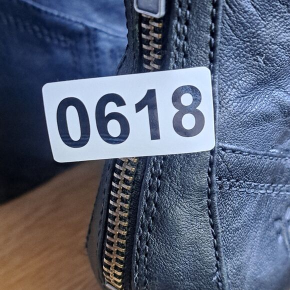 FRYE Carson Women's 7.5 Leather Hidden Wedge Ankle Booties Black Comfort Boots - Picture 15 of 15